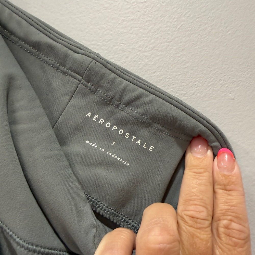 Aeropostale Women’s Gray High-Waisted Wide Leg Yoga Pants Size Small - Picture 2 of 3